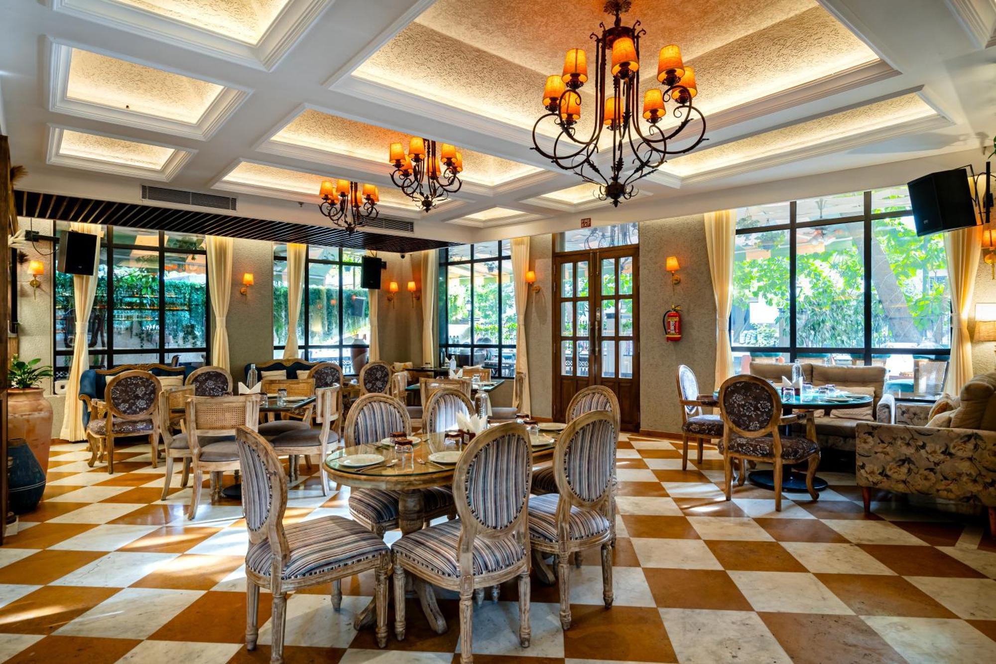 Arnna Hotel - Goregaon Bombay Esterno foto